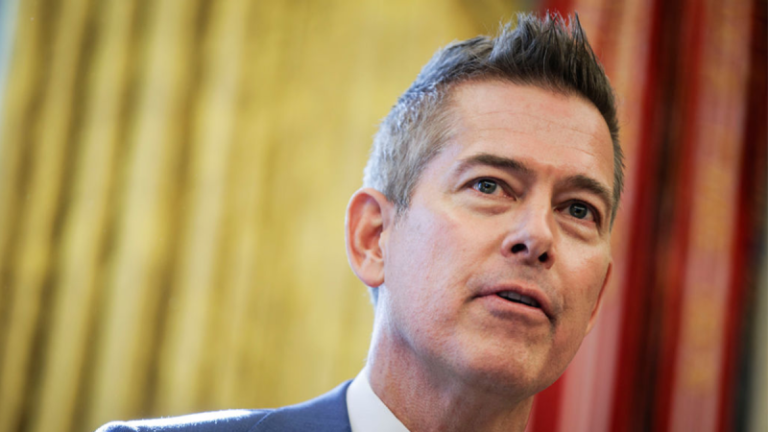 Trump touts ‘rebuilding and modernization’ of US air traffic control, blasts Buttigieg for having ‘no clue’