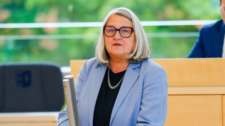 German officials condemn store owner who declared Jews banned from entry to protest Israel